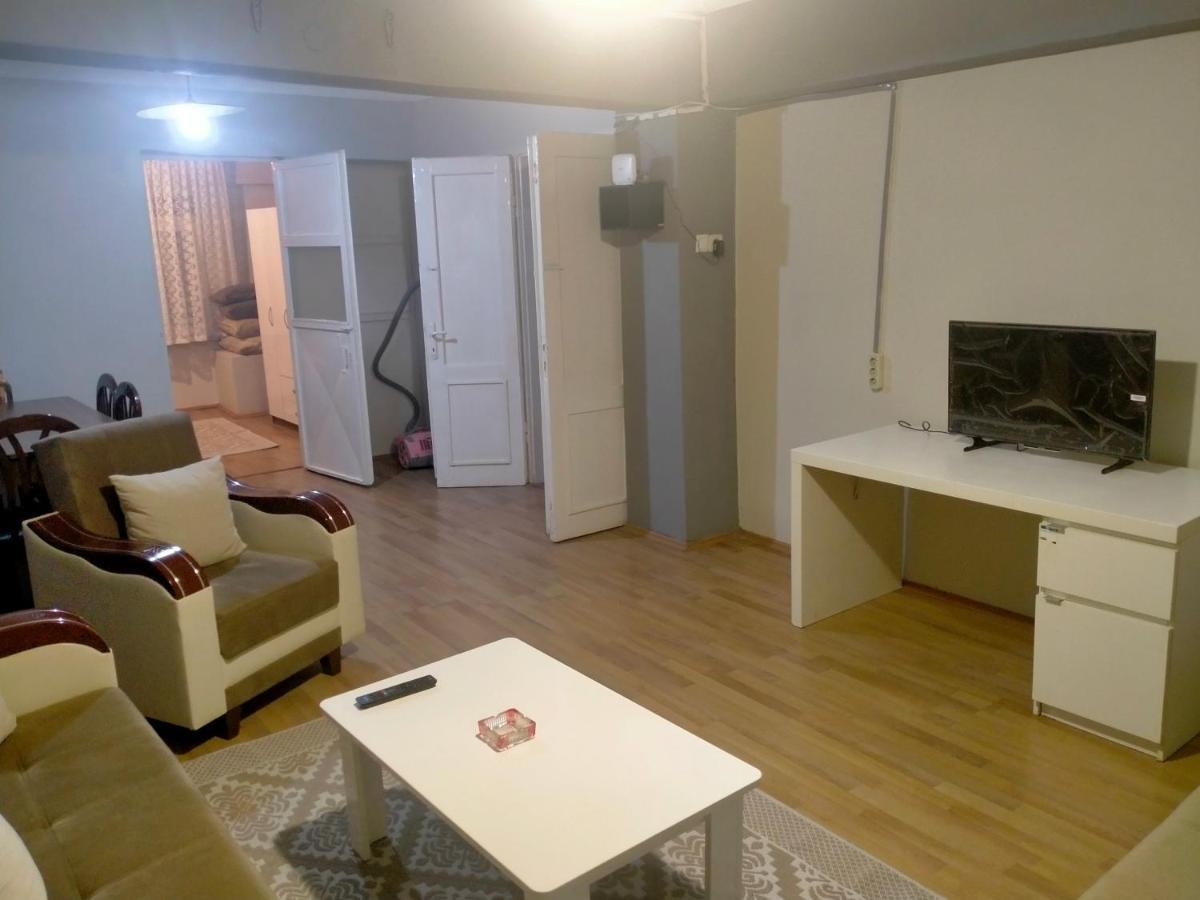 2 Bedrooms Central Area Located Appartment 1Floor Истанбул Екстериор снимка